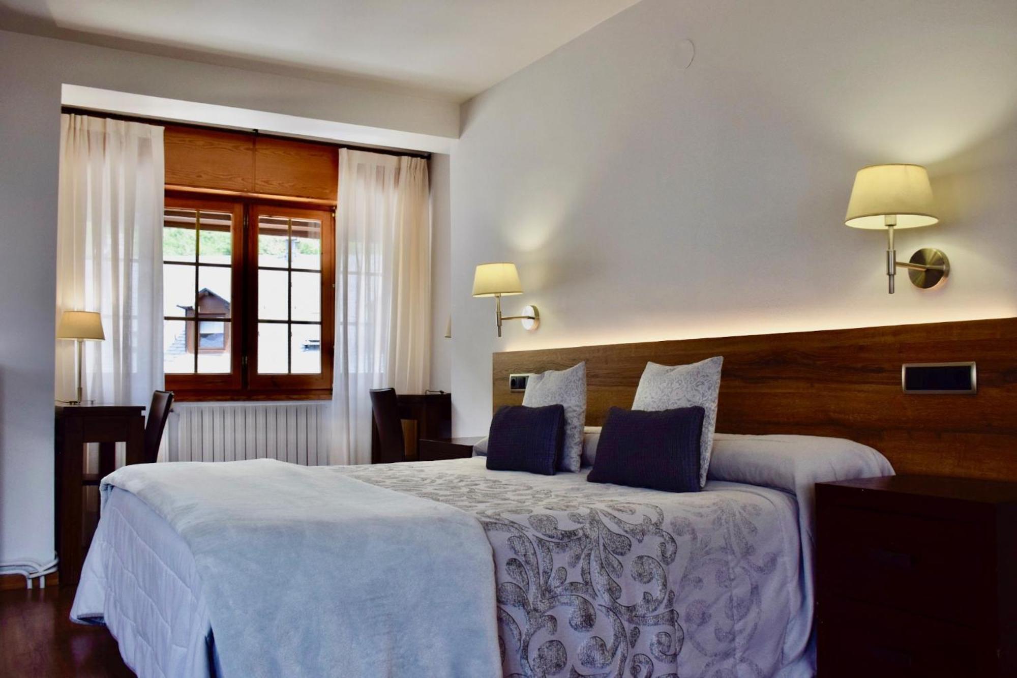 Hotel L'Auet Erillavall Exteriér fotografie